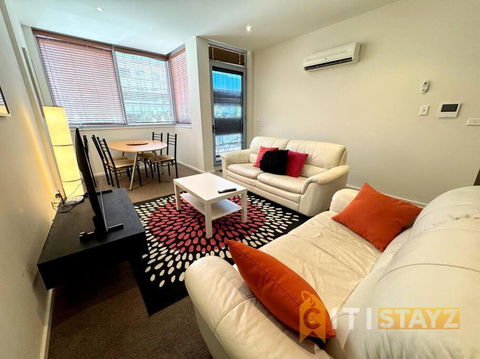 Pretty Penthouse - Close To ANU - Accommodation Kalgoorlie 1