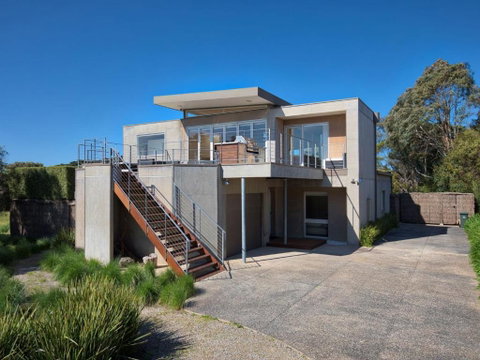Pride And Prejudice - Accommodation Kalgoorlie 2
