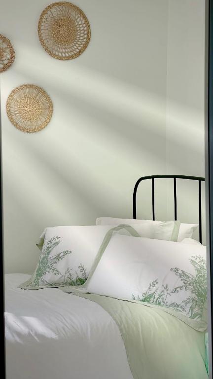 Private Bath Garden View Guest Room Pet Friendly - Accommodation Kalgoorlie 1