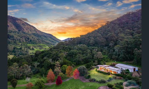 Private Luxury In The Mountains With Running Creek - Accommodation Kalgoorlie 0