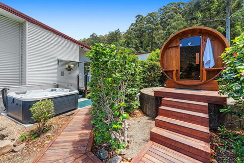 Private Luxury In The Mountains With Running Creek - Accommodation Kalgoorlie 1