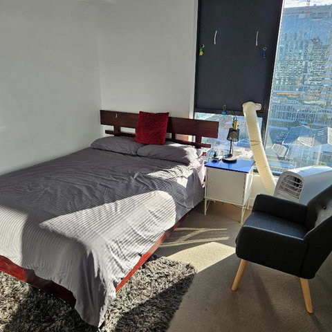 Private Bedroom & Bathroom In Shared Inner Brisbane Apartment - Accommodation Kalgoorlie 3