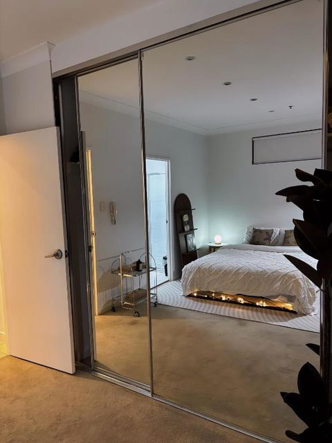 Private Room With Balcony - Accommodation Kalgoorlie 2