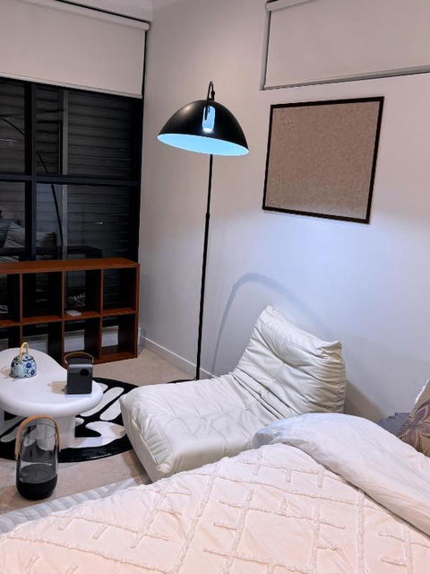 Private Room With Balcony - Accommodation Kalgoorlie 3