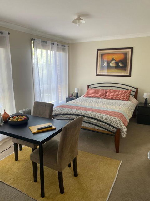 Private Room With Ensuite And Parking Close To Wollongong CBD - Accommodation Kalgoorlie 0