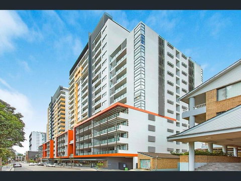 Private Room With Shared Washroom Only In 3bhk Apartment - Accommodation Kalgoorlie 0