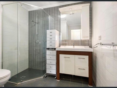 Private Room With Shared Washroom Only In 3bhk Apartment - Accommodation Kalgoorlie 2