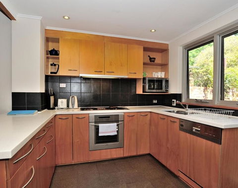 Pure Gold - Heritage 2 Bedroom Terraced Cottage - Accommodation Kalgoorlie 1