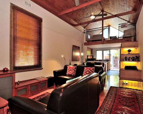 Pure Gold - Heritage 2 Bedroom Terraced Cottage - Accommodation Kalgoorlie 0