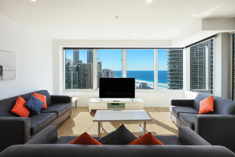 Q Tower Amazing Ocean Views 22nd Level Heated Pools Sleeps 6 - Optimise BNB - Accommodation Kalgoorlie 0