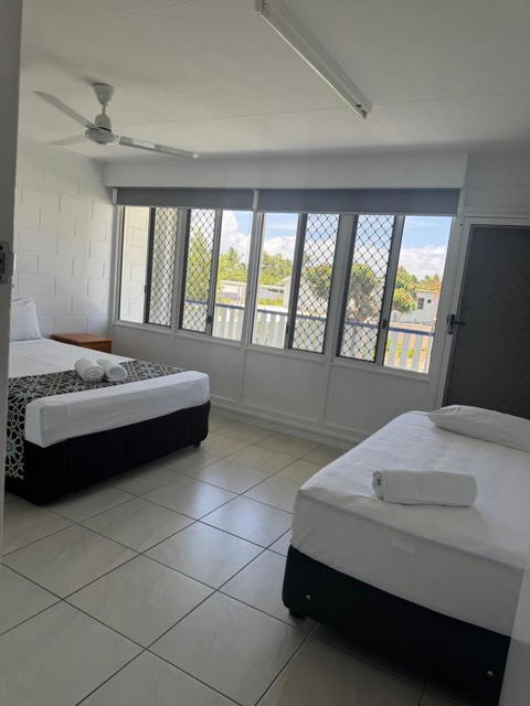 QCWA K P Units - Accommodation Kalgoorlie 2
