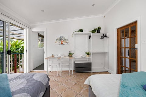 Quadruple Ensuite Room - Nearby Stations & Shops - Accommodation Kalgoorlie 2