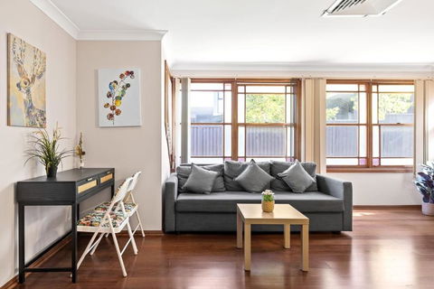 Quadruple Room W Ensuite In Gordon Near Train & Bus - Accommodation Kalgoorlie 2