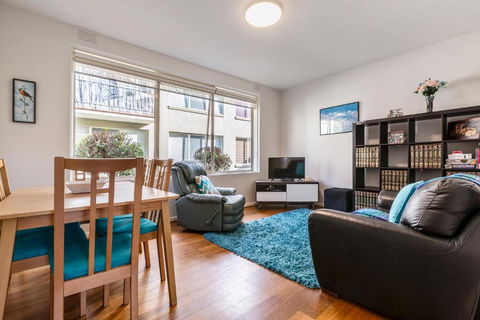 Quaint & Homey Ripponlea Flat - Accommodation Kalgoorlie 0