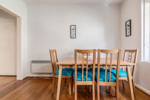 Quaint & Homey Ripponlea Flat - Accommodation Kalgoorlie 3