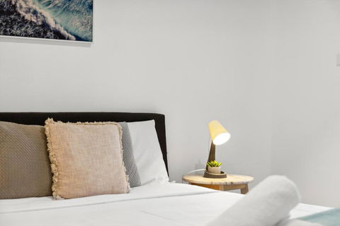 Quaint Double Room - Centrally Located At Glenfield - Shared Bathroom - Accommodation Kalgoorlie 2