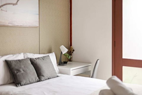 Quaint Double Room - Private Spot At Milperra - Shared Bathroom - Accommodation Kalgoorlie 1