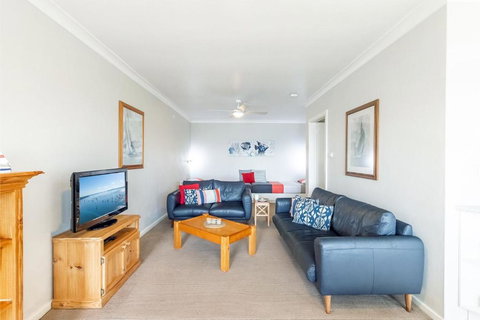 Quarterdeck 1 12 Magnus St Fantastic Unit With Spectacular Views - Accommodation Kalgoorlie 2