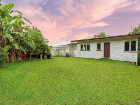 Quiet 4BR Haven Home With Green Surroundings - Accommodation Kalgoorlie 1
