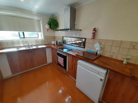 QUIET PROPERTY BY THE RIVER - Accommodation Kalgoorlie 3