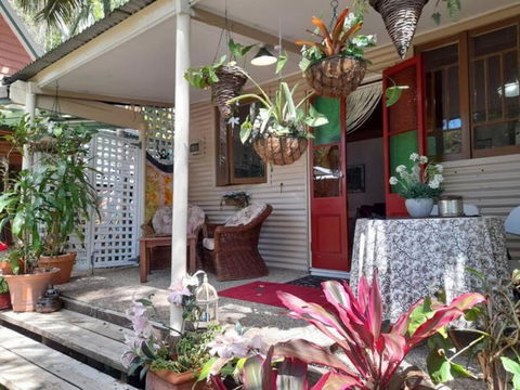 Quirky Cottage In Centre Of Maleny, Walk Everywhere - Accommodation Kalgoorlie 3