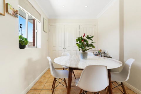 Randwick L 3 Bedroom Apartment + Parking - Accommodation Kalgoorlie 2