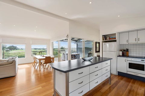 Range View House 23 Bristow Smith Ave Goolwa South-No Linen Included - Accommodation Kalgoorlie 0