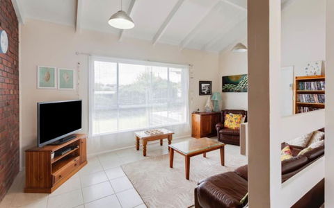 Ratties Residence 6 Carnegie St Port Ellliot - No Linen Included - Accommodation Kalgoorlie 1
