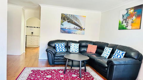 Quiet Family Townhouse In Wollongong CBD - Accommodation Kalgoorlie 0