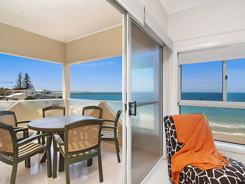 Avalon 3 - Views To Die For - Across The Road From Convent Beach - Accommodation Kalgoorlie 0