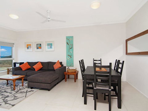 Avalon 3 - Views To Die For - Across The Road From Convent Beach - Accommodation Kalgoorlie 3