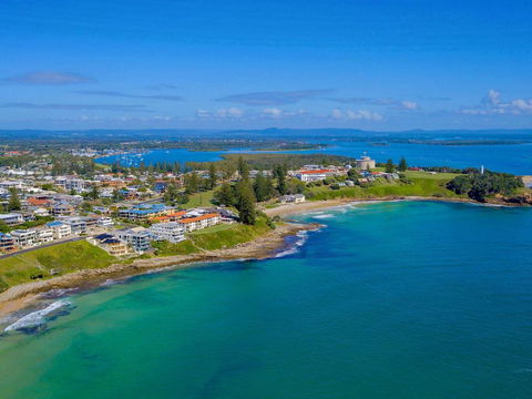 Avalon 4 - Right Across The Road From Convent Beach - Uninterrupted Views - Accommodation Kalgoorlie 3