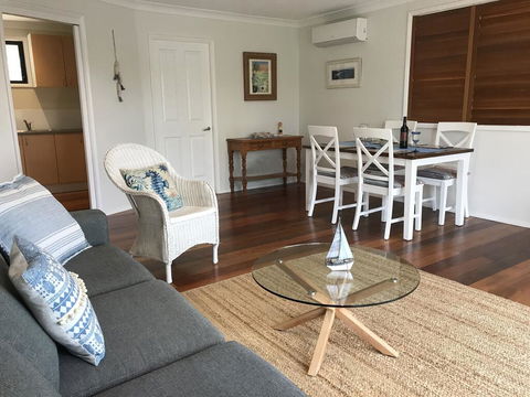 Avalon Seashells 2 Bedroom Apartment With Pool - Accommodation Kalgoorlie 3