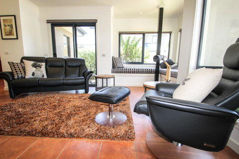 Avignon In Bright - Accommodation Kalgoorlie 2