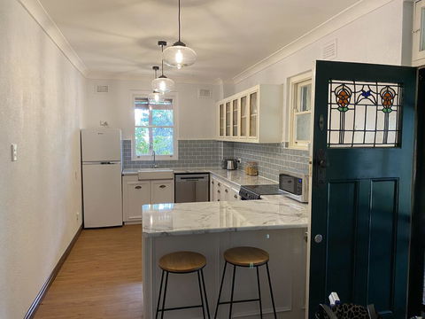 Avoca House - Circa 1900 Gorgeous Federation Home - Accommodation Kalgoorlie 2