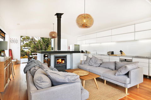 Ayana Beach House - Pet Friendly - Opposite Beach - Accommodation Kalgoorlie 1