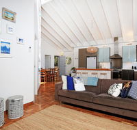 Balena  Culburra - Pet Friendly - 1 Min Walk to Beach - Accommodation Kalgoorlie