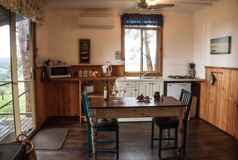 Balingup Heights Hilltop Forest Cottages - Accommodation Kalgoorlie 1