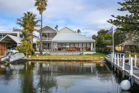 Bancroft Bay Frontage - Accommodation Kalgoorlie 0