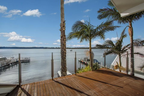 Bancroft Bay Frontage - Accommodation Kalgoorlie 1