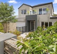 BANGALOW - MORNINGTON - Accommodation Kalgoorlie