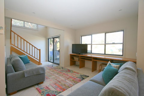 Banjos Way 2/23 Banjo Patterson Crescent - Accommodation Kalgoorlie 1