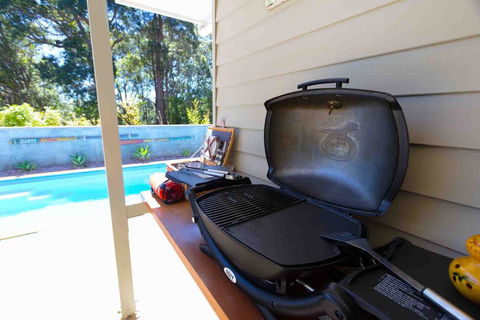 Barefoot Escape - Accommodation Kalgoorlie 0