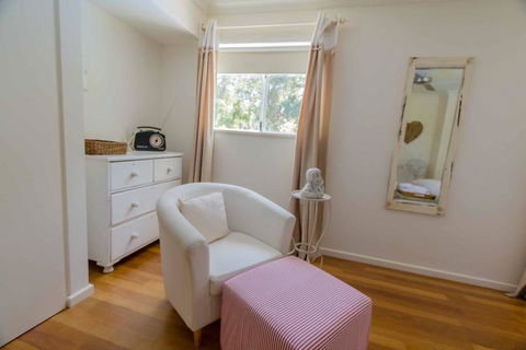 Barefoot Escape - Accommodation Kalgoorlie 3