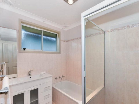 Bass House - Accommodation Kalgoorlie 3