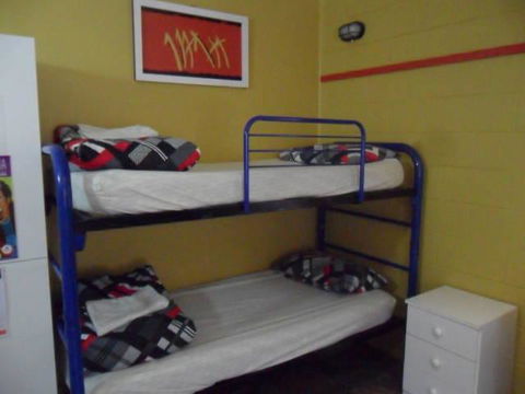 Bateman Bay Holiday Park & Batemans Bay YHA - Accommodation Kalgoorlie 3