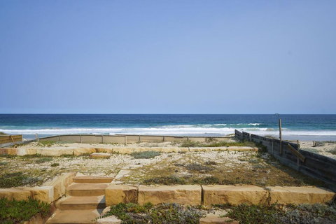 Beach House- 45 Curtis Parade - Accommodation Kalgoorlie 0