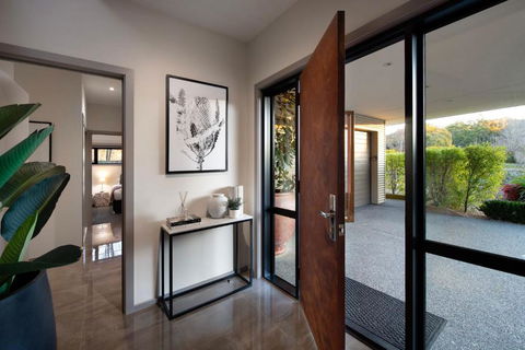 Retreat Lake Daylesford - Free Wifi - Accommodation Kalgoorlie 1