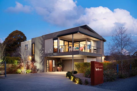 Retreat Lake Daylesford - Free Wifi - Accommodation Kalgoorlie 0