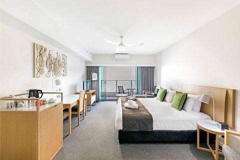Resort-Style Sister Studios - Double Delight In The CBD - Accommodation Kalgoorlie 0